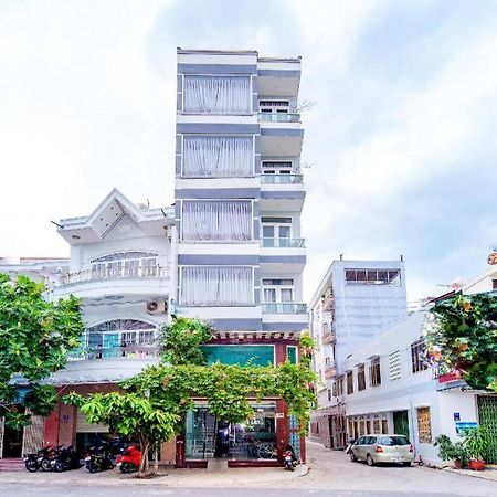 Hotel Oyo 587 Trang Long Nha Trang Esterno foto