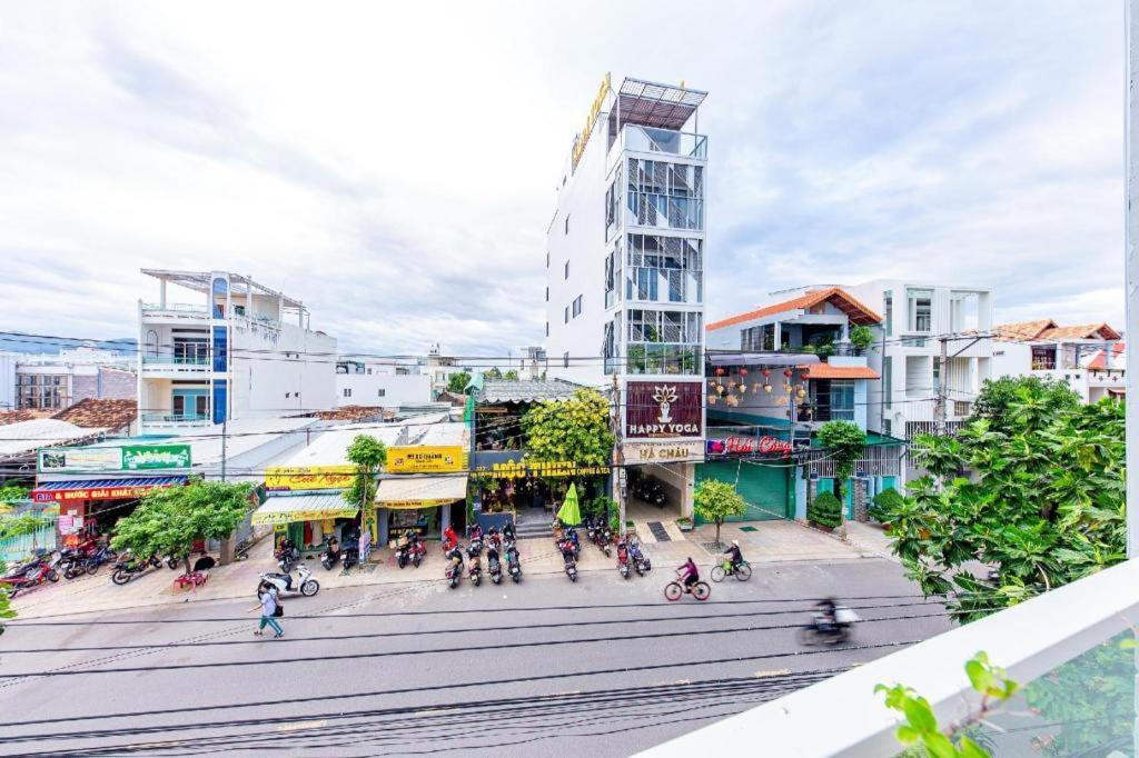Hotel Oyo 587 Trang Long Nha Trang Esterno foto