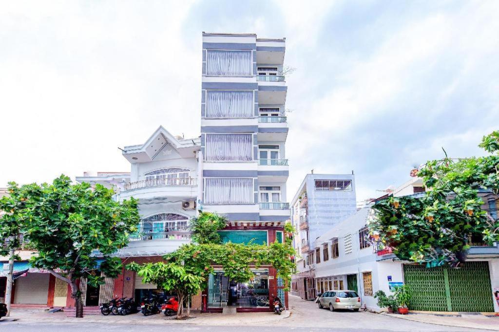 Hotel Oyo 587 Trang Long Nha Trang Esterno foto