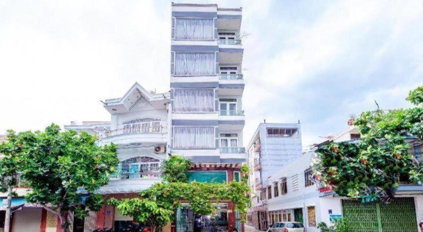 Hotel Oyo 587 Trang Long Nha Trang Esterno foto