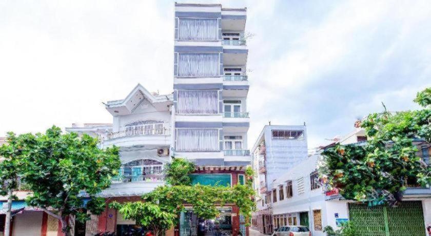 Hotel Oyo 587 Trang Long Nha Trang Esterno foto