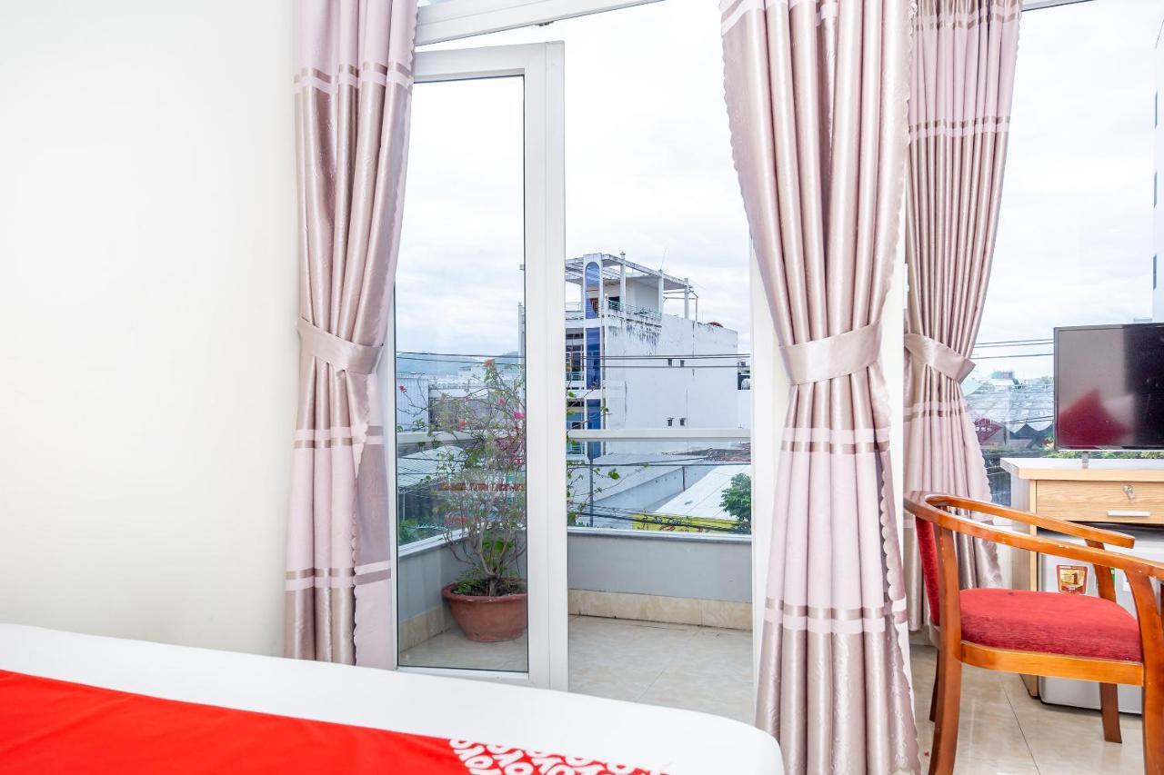 Hotel Oyo 587 Trang Long Nha Trang Esterno foto